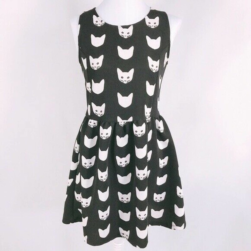 H&M black & white kitty cat dress Fit & Flare! XS